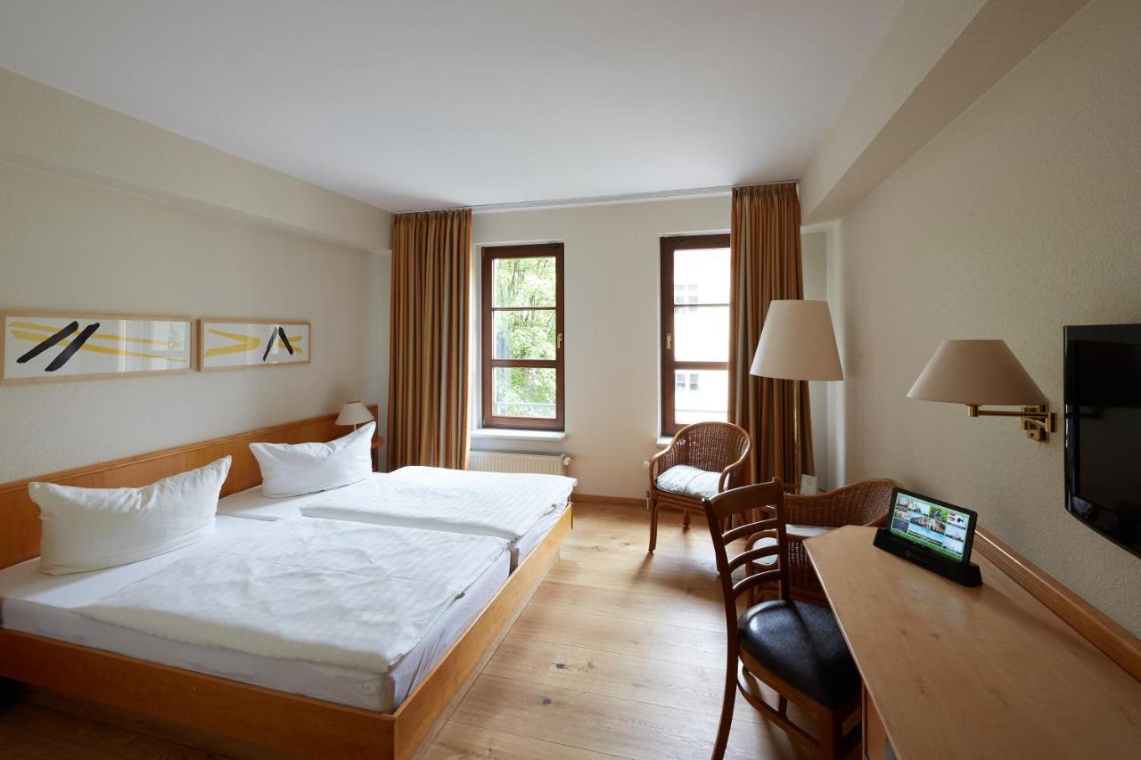 Hotel Garni "Zum Eichwerder" Templin Exterior photo