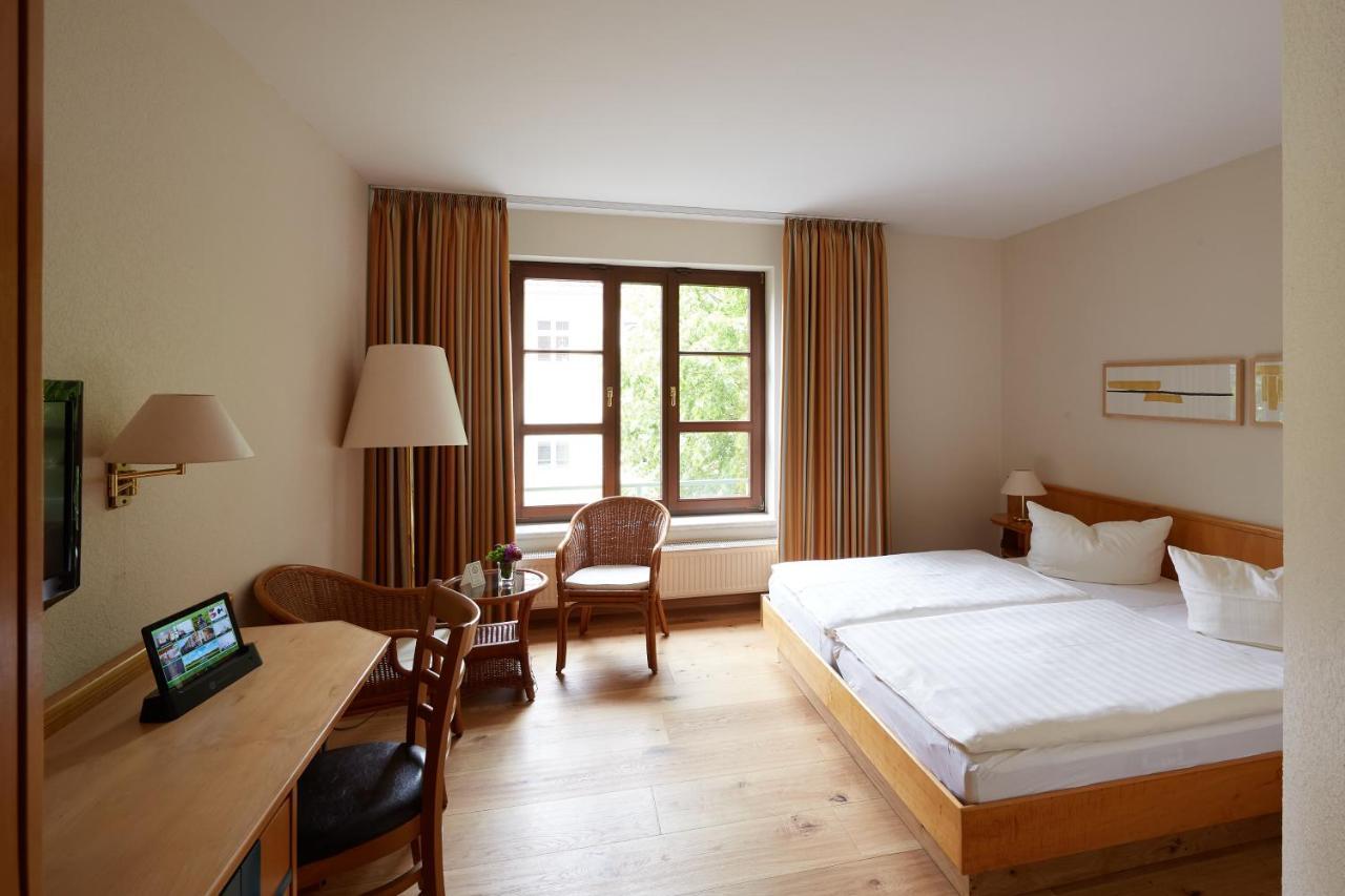 Hotel Garni "Zum Eichwerder" Templin Exterior photo